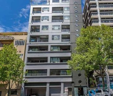 Charming City Living Gas, Water & Parking In... - Photo 4