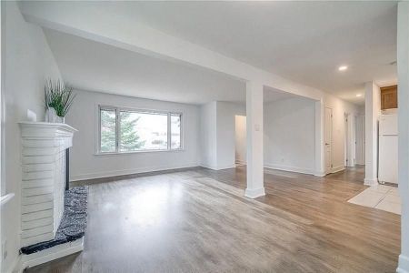 For Lease - 41 FIELDROW Street, Meadowlands - Crestview and Area, Ontario - Photo 4