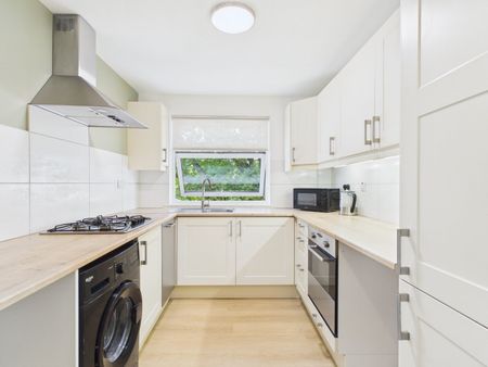 1 bed apartment to rent in Devon Road, Rednal, B45 - Photo 2