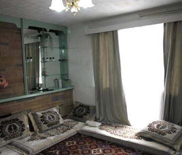 London Road, High Wycombe - Photo 1