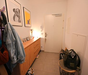 Zentrale Lage - perfekt geschnittene 2-Zimmer Wohnung mit Balkon ab... - Foto 1