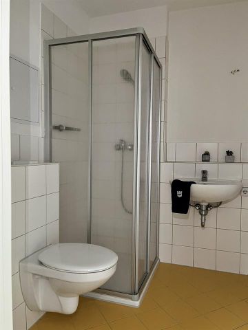 Wohnen über den Dächern: altersgerechtes Wohnen mit Einbauküche - Photo 2