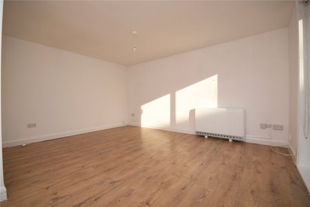 46, Bawn Drive, Leeds, West Yorkshire, LS12 5QN - Photo 3