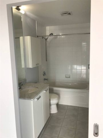 For Lease - 38 Grenville Street Unit# 3706, Toronto, Ontario - Photo 4