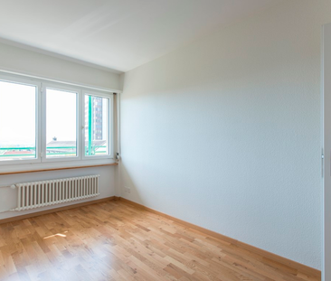 FAMILIENWOHNUNG IM STADTZENTRUM / 1. Nettomietzins GRATIS - Photo 6