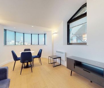 2 bedroom flat to rent - Photo 2