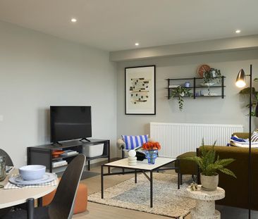 2 bedroom penthouse to rent - Photo 2