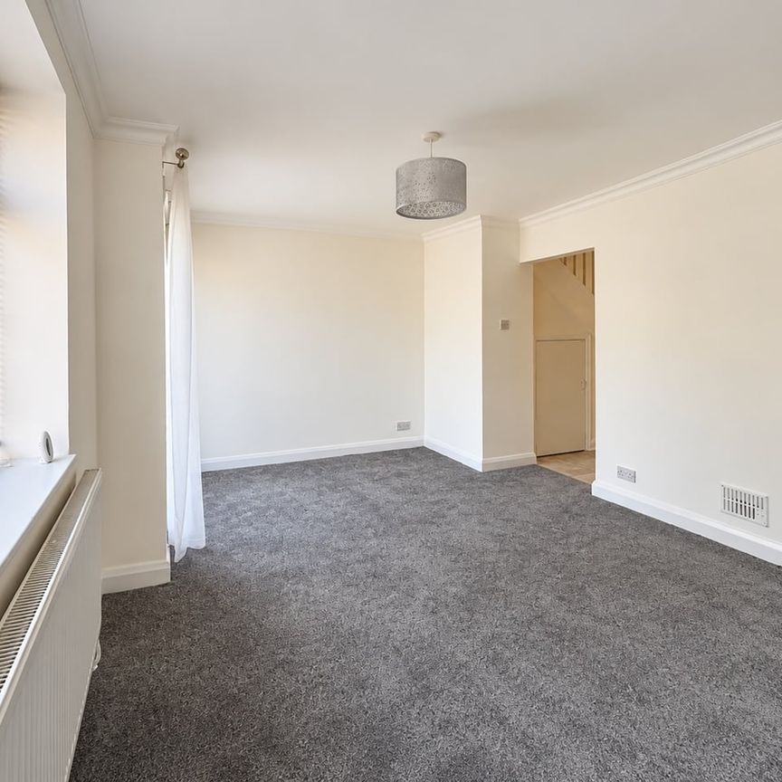 2 Bed Flat, Coram House, W4 - Photo 1