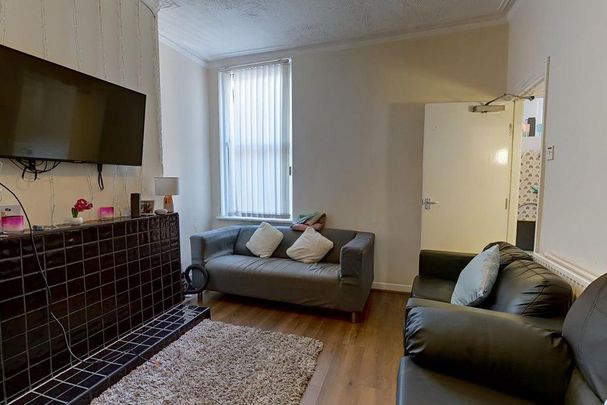 4 bedroom house to rent - Photo 1