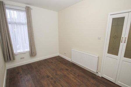 1 bedroom ground floor flat to rent - Photo 4