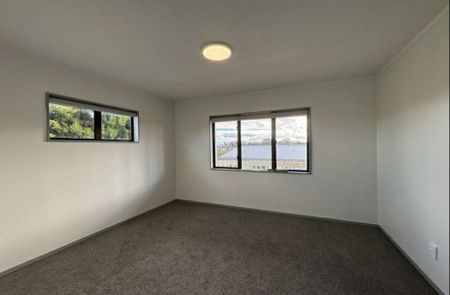 New renovated 4 bedrooms in Pukete - Photo 4