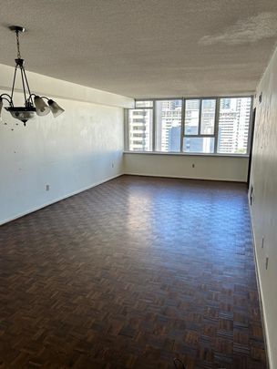 For Lease - 45 Carlton Street Unit# 1711, Toronto, Ontario - Photo 1