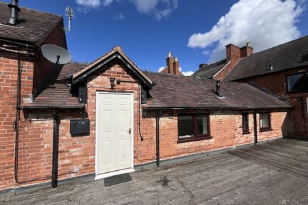 Uttoxeter - Photo 3