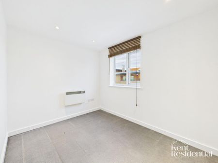 2 bedroom property to rent - Photo 4