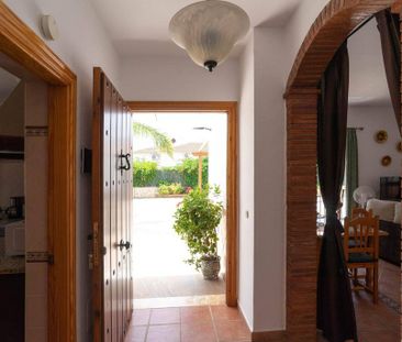Luxury 4 room Detached House for rent in Alhaurín de la Torre, Spain - Photo 1