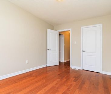 For Lease - 1256 Jezero Crescent, Oakville, Ontario - Photo 5