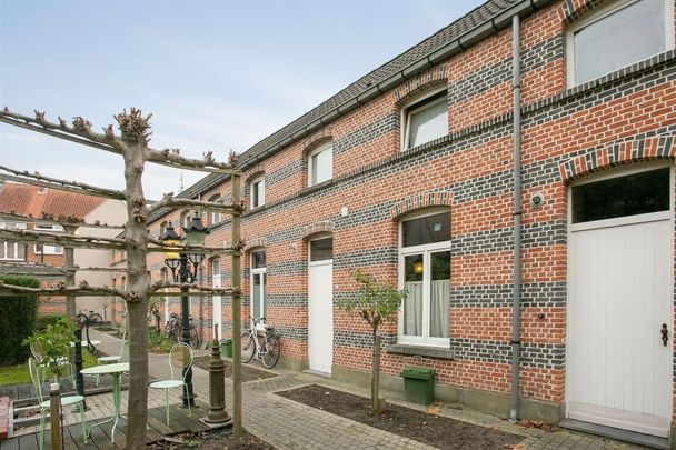 Sympathieke woning in een oase van rust middenin centrum - Foto 1