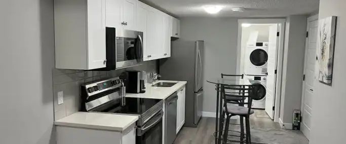 1-Bedroom furnished Legal Suite Basement for Rent in Creekwood Chappelle SW, Edm | 7552 Creighton Place Southwest, Edmonton - Photo 1
