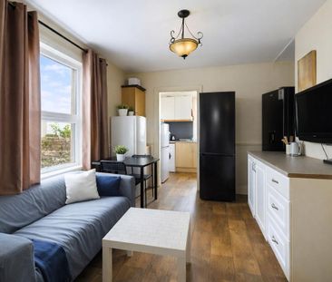 5 bedroom terraced house to rent - Photo 1