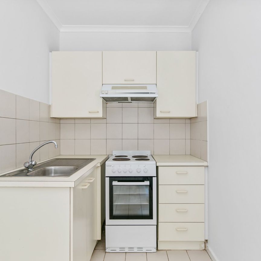 Located to Perfection! - Photo 1