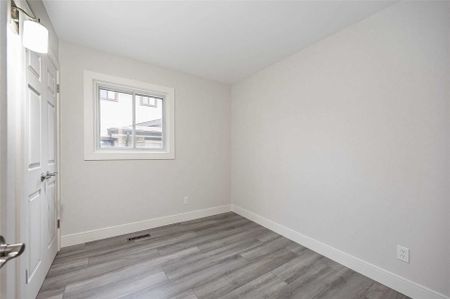 For Lease - 2896 Arvida Circle, Mississauga, Ontario - Photo 4