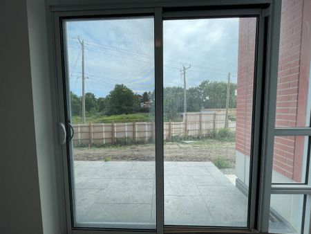 For Lease - 1010 Dundas Street Unit# 109, Whitby, Ontario - Photo 2