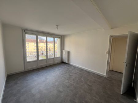 Location - Appartement T4 - 65 m² - Pont-de-Roide-Vermondans - Photo 4