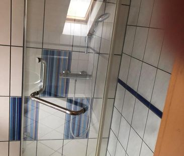 Schöne Dachgeschoss Wohnung - Photo 5