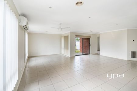 6 Raine Ct, Sunbury - Photo 3