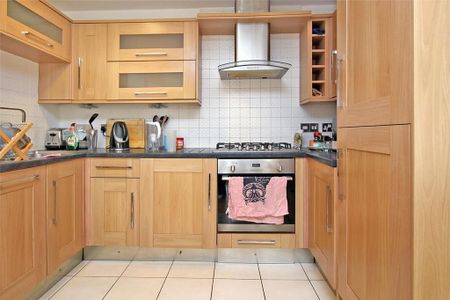 3 bedroom apartment to rent - Photo 5