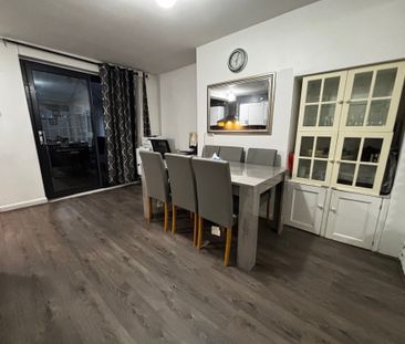 3 bedroom terraced house to rent - Photo 6