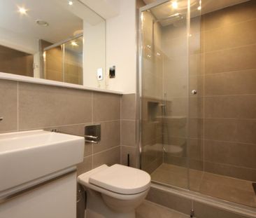 3 bedroom penthouse to rent - Photo 2