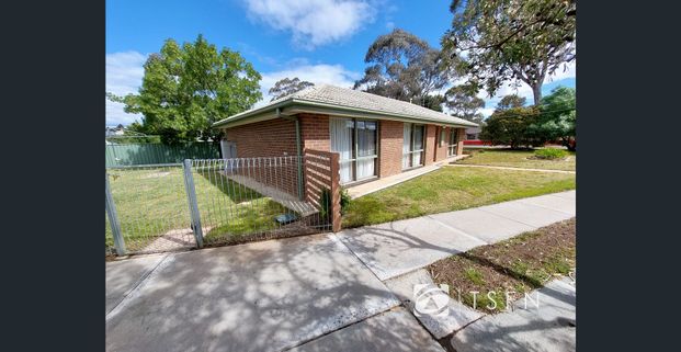 Lovely home in sought after Kangaroo Flat - Photo 1