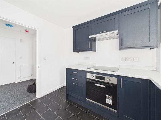 Warren Way, Brighton - Photo 1