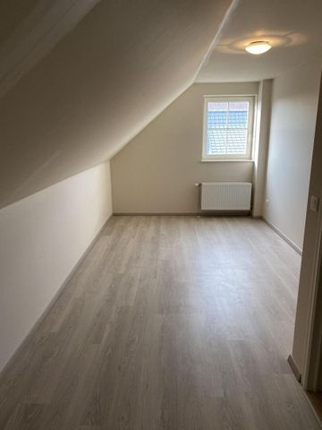 Recente, ruime 3-gevel woning, ideaal gelegen nabij het centrum van Sterrebeek. - Foto 4
