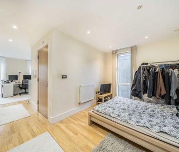 Studio to rent - Photo 3