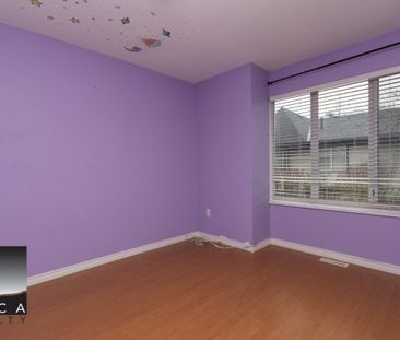 22-18883 65 Avenue, Surrey - Photo 1