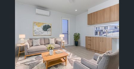 Large Brand-New 5-Bedroom Home with Granny Flat and a Pool in the Altitude Estate, Terranora - Photo 2