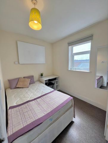 6 bedroom house to rent - Photo 3