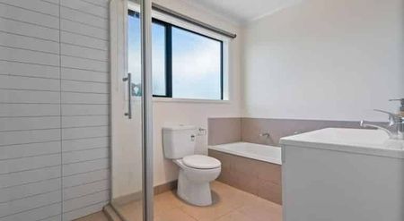 Papakura 3Bedroom House available for Rent - Photo 2