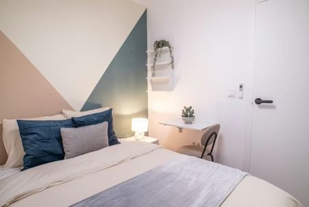 Carrer de Guillem Sorolla, Valencia, Valencian Community 46001 - Photo 2