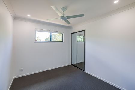 Brand New 3 Bedroom Duplex! - Photo 4