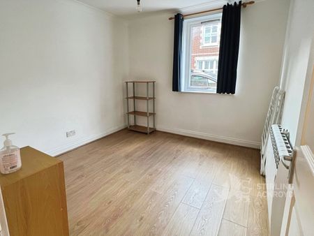 Martyr Road, Guildford, Surrey, GU1 4LE - Photo 4