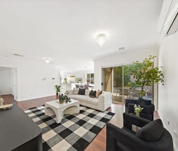 Elegant & Spacious Family Home! - Photo 4