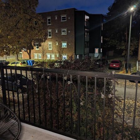 Très beau 4 1/2 rénové à proximité du Cégep de Limoilou. - Photo 3