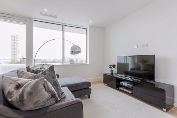 1 Bed Flat, Lombard Road, SW11 - Photo 1