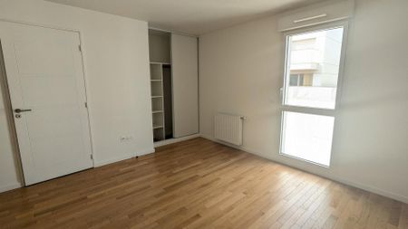 location Appartement F4 DE 107.79m² À CLICHY - Photo 3