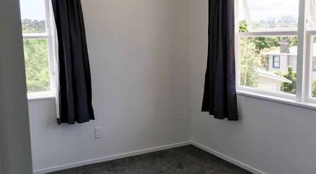 Charming 4BR Home in Birkdale - Photo 3