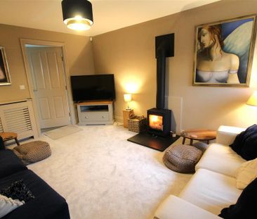 3 bedroom townhouse to rent - Photo 2