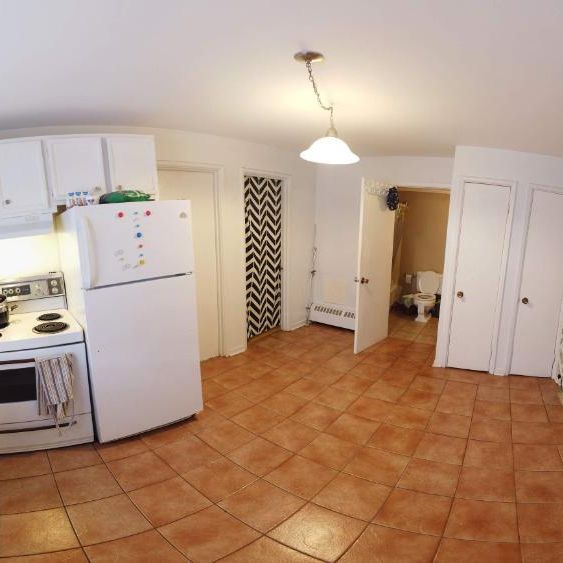 2 CH - 1 SDB - Québec - $1,057 /mo - Photo 1